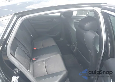 2021 Honda Accord Sport z USA, uszkodzony, nr VIN 1HGCV1F33MA058918